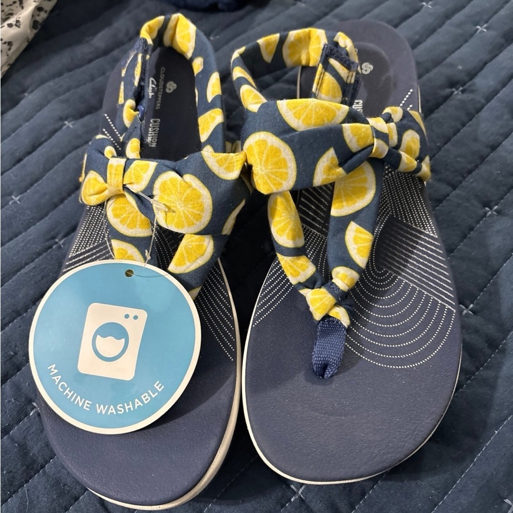 NWT Cloud STEPPERS by Clarks Jersey Sandals Arla Nicole Blue Lemons 8.5 - Picture 2 of 8